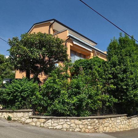 Vila Zdenka Apartmants Цриквеница Экстерьер фото