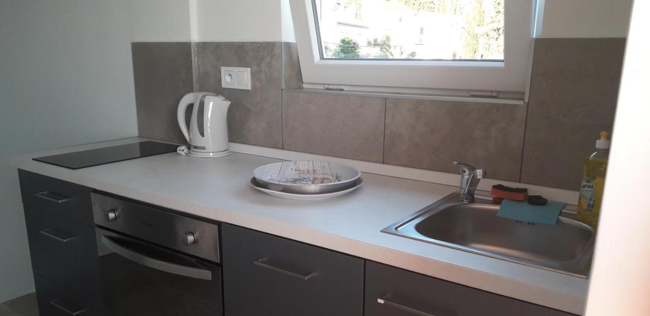 Vila Zdenka Apartmants Цриквеница Экстерьер фото