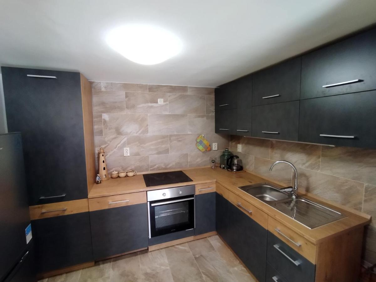 Vila Zdenka Apartmants Цриквеница Экстерьер фото