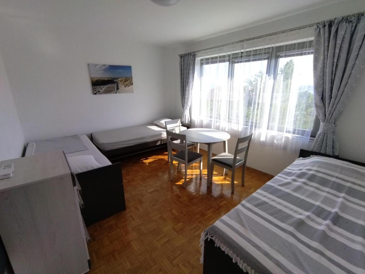 Vila Zdenka Apartmants Цриквеница Экстерьер фото